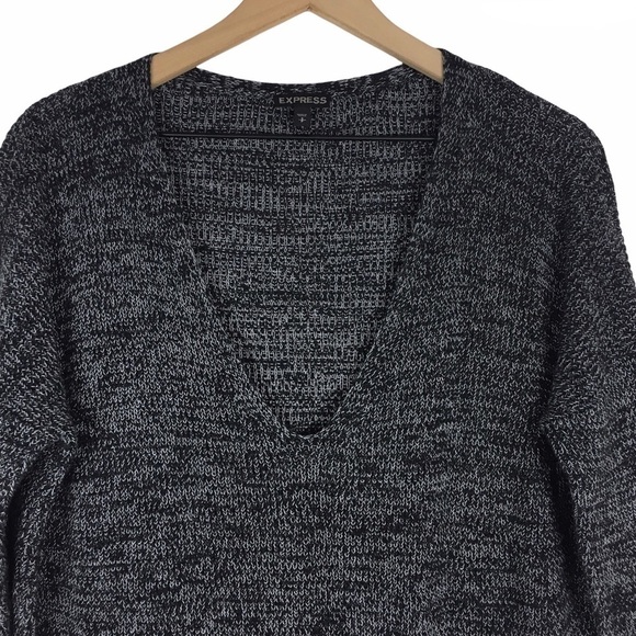 EXPRESS Sweater Tunic Plunge V Neck 3/4 Sleeves Oversized Fit Minimalist Small - Picture 2 of 8